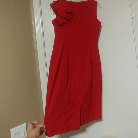 Classy classic Calvin Klein red dress - Picture 3 of 3